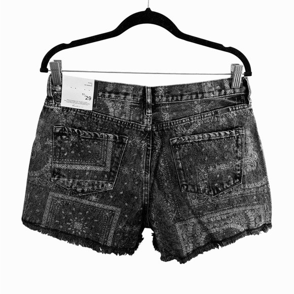 KanCan Paisley Print Denim Shorts Size 11 Black Acid Wash Edgy Western New - Picture 7 of 15